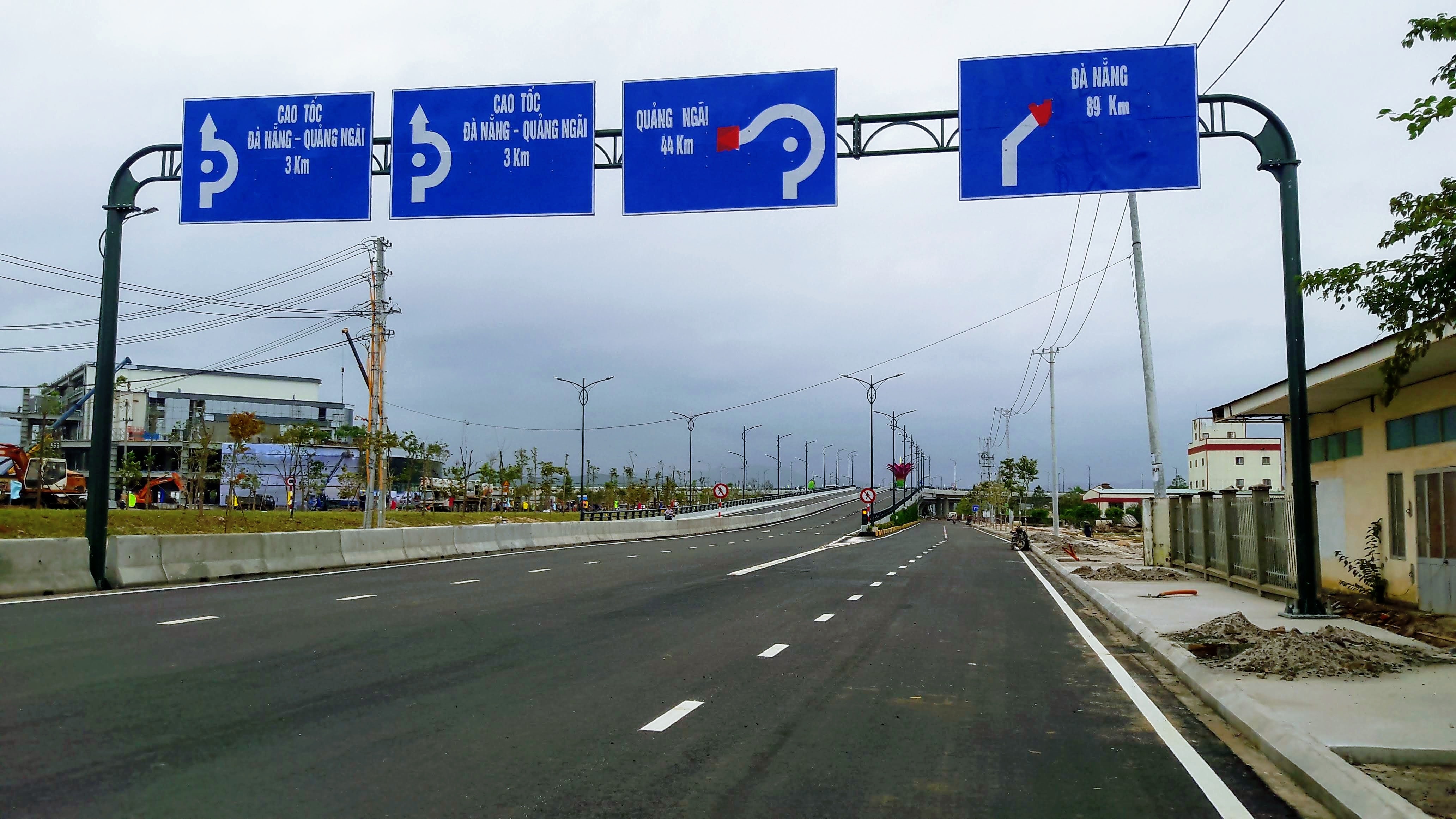Đường cao tốc là gì
