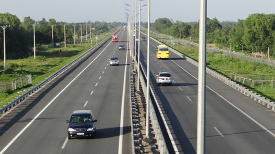 lái xe đường cao tốc